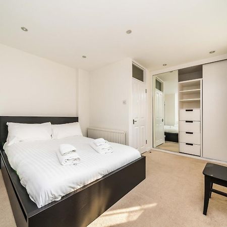 New 2Bd Flat Heart Of Battersea - Close To Station 런던 외부 사진